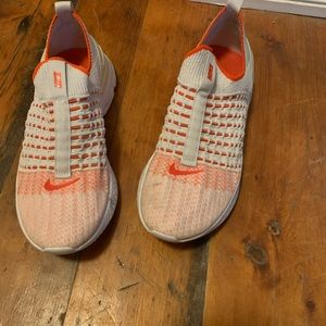 Laceless nike shoes